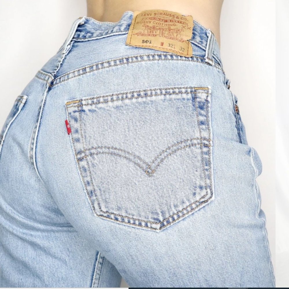 Vintage Levi’s 501! Rare Super Light Wash ^ Waist